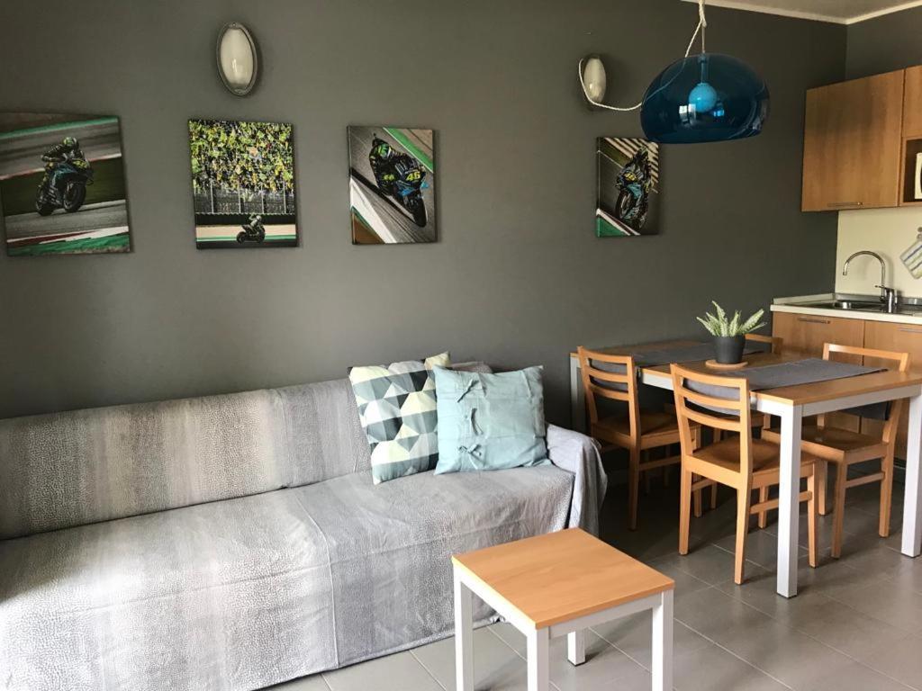 46 Vale C'E' Al Villaggio Olimpico Di Colle Sestriere Eksteriør bilde