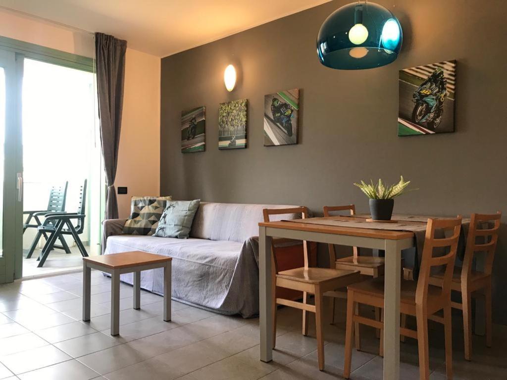 46 Vale C'E' Al Villaggio Olimpico Di Colle Sestriere Eksteriør bilde