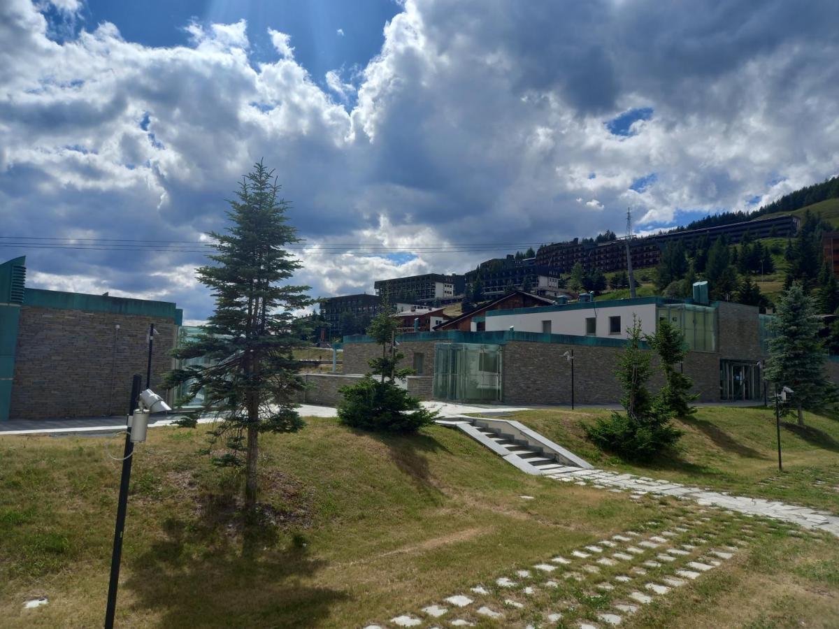 46 Vale C'E' Al Villaggio Olimpico Di Colle Sestriere Eksteriør bilde