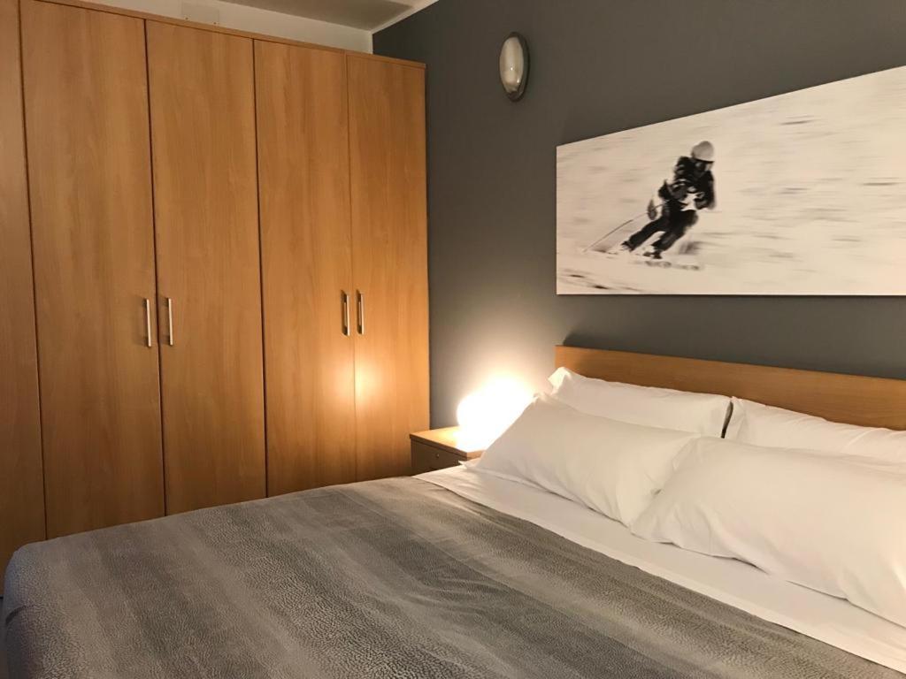 46 Vale C'E' Al Villaggio Olimpico Di Colle Sestriere Eksteriør bilde