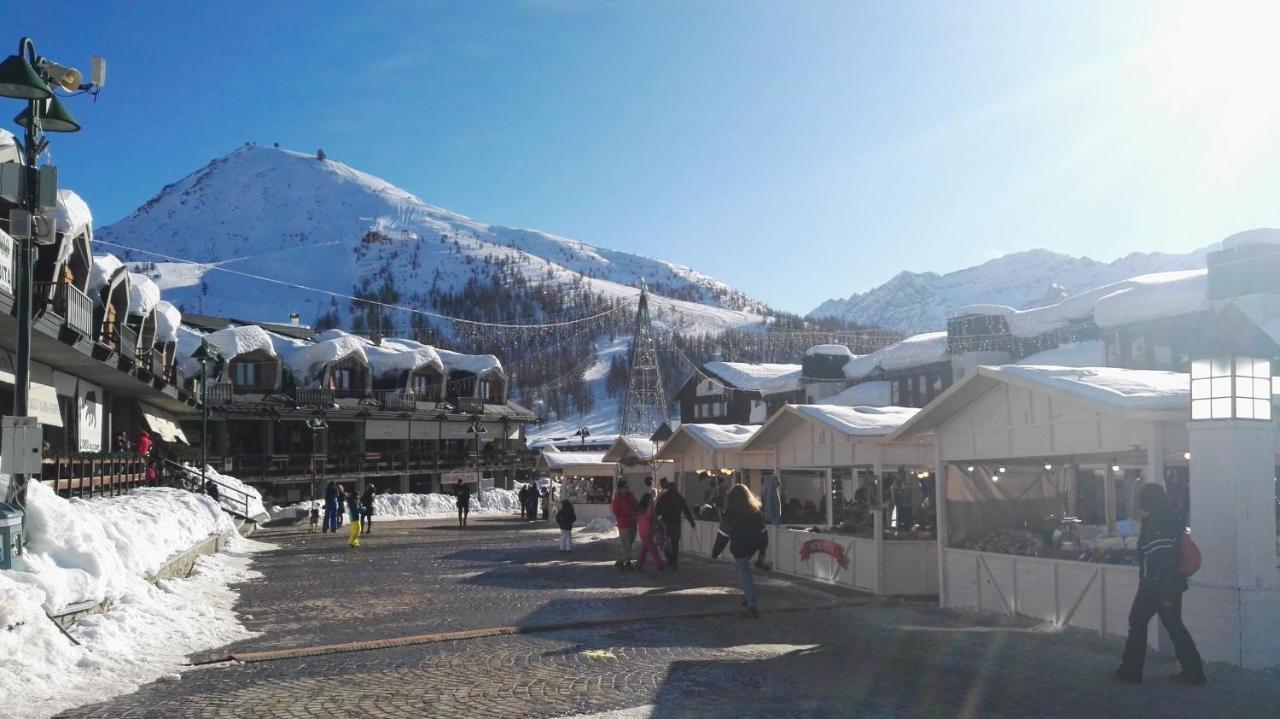 46 Vale C'E' Al Villaggio Olimpico Di Colle Sestriere Eksteriør bilde